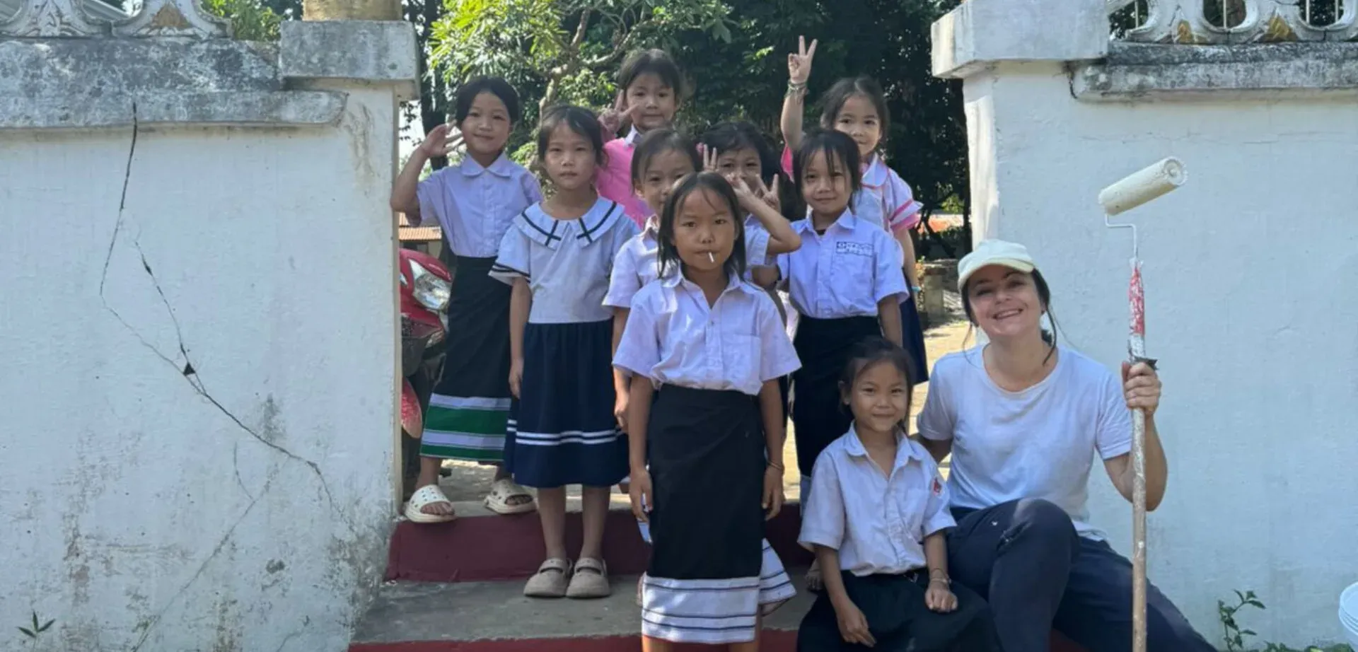 Mélody raconte son volontariat au Laos : rencontres et impact local à travers un projet de construction.