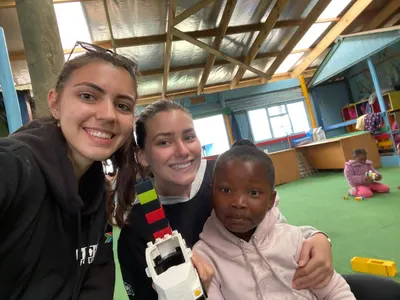 Leanne & son expérience animatrice Surf et école à Cape Town