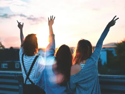 Colonie de vacances pour ados : conseils et programmes 2027