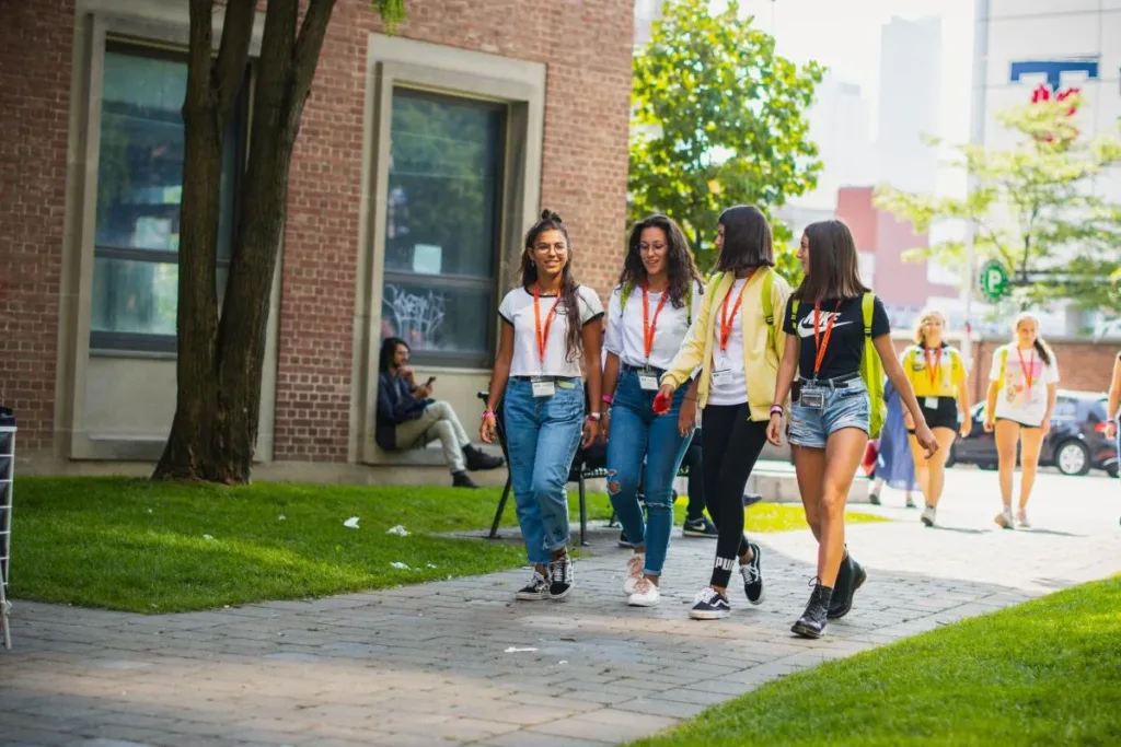 Camp d’été à Toronto - étudiants